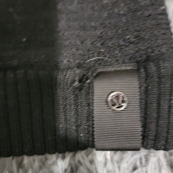 Lululemon Infinity Scarf - Picture 1 of 4